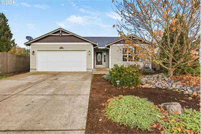 1922 Neva Ct, Cottage Grove, OR 97424 - Photo 1