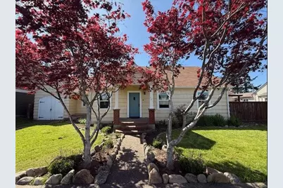 351 Juniper St, Junction City, OR 97448 - Photo 1