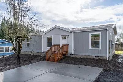 601 1/2 Helton St, Castle Rock, WA 98611 - Photo 1