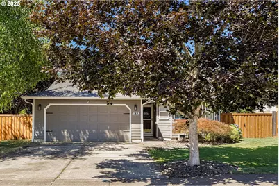 185 SW Applegate Trail Dr, Dallas, OR 97338 - Photo 1