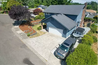 2210 14th Ct, North Bend, OR 97459 - Photo 1