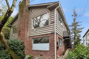 3332 SE 9th Ave, Portland, OR 97202 - Photo 1