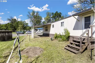 101 Athena Ln, Roseburg, OR 97470 - Photo 32