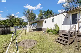101 Athena Ln, Roseburg, OR 97470 - Photo 32