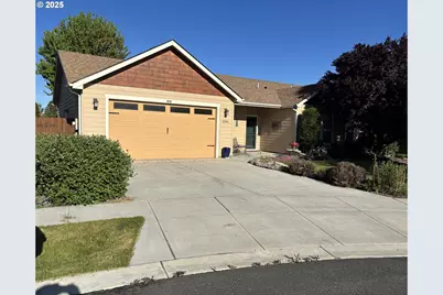 1036 SW Olive Ct, Hermiston, OR 97838 - Photo 1