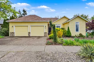 860 N 2nd St, Silverton, OR 97381 - Photo 1