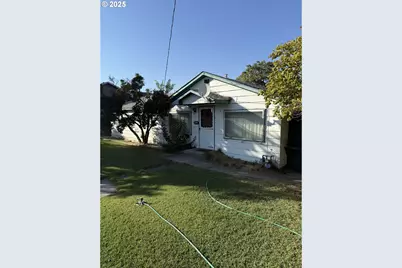 467 E Highland Ave, Hermiston, OR 97838 - Photo 1