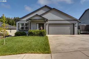 183 Rockcrest Dr, Lowell, OR 97452 - Photo 1