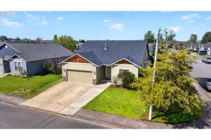 898 James Dr, Molalla, OR 97038 - Photo 1