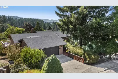 2760 Bowmont Dr, Eugene, OR 97405 - Photo 1