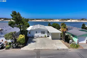 1601 Rhododendron Dr, Florence, OR 97439 - Photo 1