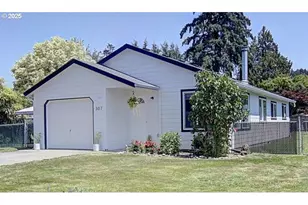 307 NE Clark Ave, Battle Ground, WA 98604 - Photo 1