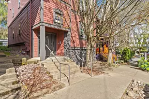 2709 SW 2nd Ave, Portland, OR 97201 - Photo 1