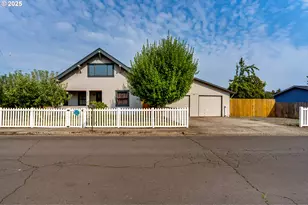 202 S S St, Cottage Grove, OR 97424 - Photo 1