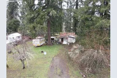 903 Gilbert Ave, Glendale, OR 97442 - Photo 1