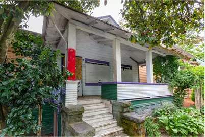 234 S Curry St, Portland, OR 97239 - Photo 1