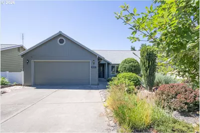 809 Sieverkropp Dr, Hood River, OR 97031 - Photo 1