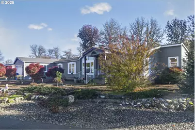 1316 Sunny Ct, Sutherlin, OR 97479 - Photo 1