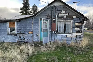 233 N Potter St, Condon, OR 97823 - Photo 1