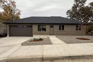 119 SE Lebleu Ln, Winston, OR 97496 - Photo 1