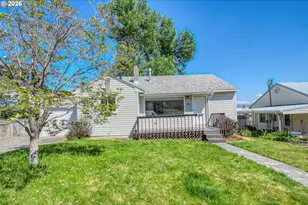 812 NW 11th St, Pendleton, OR 97801 - Photo 1