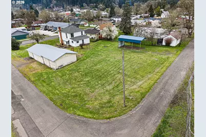 200 Hedrick Creek Ave, Drain, OR 97435 - Photo 1