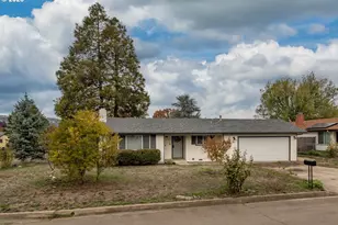 10 Carmel Ct, Roseburg, OR 97470 - Photo 1