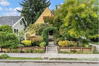 1933 SE 27th Ave, Portland, OR 97214 - Photo 1