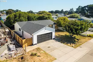 890 11th St SW, Bandon, OR 97411 - Photo 1