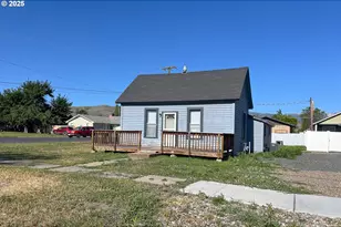 2909 College St, Baker City, OR 97814 - Photo 1