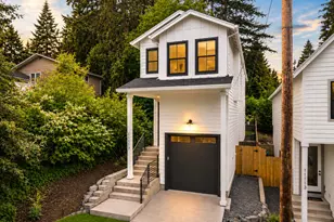 11117 SW 43rd Ave, Portland, OR 97219 - Photo 1
