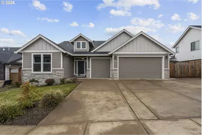 425 NW Crater Lake Dr, Dallas, OR 97338 - Photo 1