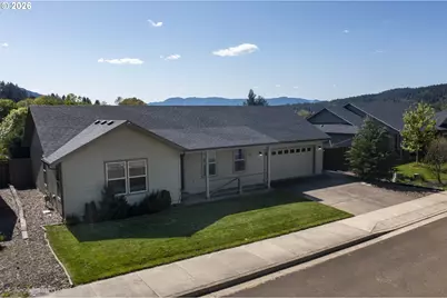 1015 Forest Heights St, Sutherlin, OR 97479 - Photo 1