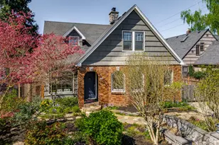 2833 NE 33rd Ave, Portland, OR 97212 - Photo 1