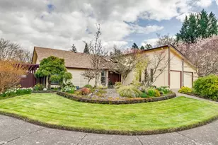 380 SW Russ Ct, McMinnville, OR 97128 - Photo 1