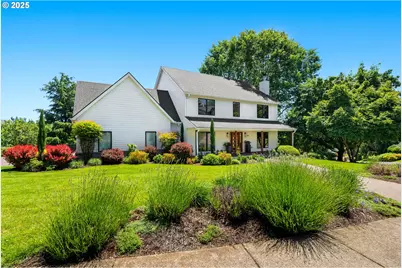 825 SW View Crest Dr, Dundee, OR 97115 - Photo 1