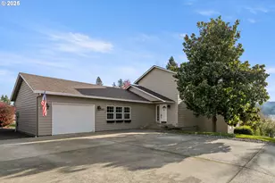 660 Jade St, Sutherlin, OR 97479 - Photo 1