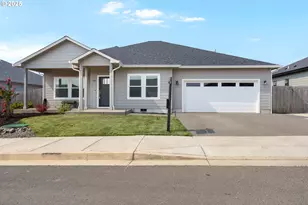 881 Medina Ave, Sutherlin, OR 97479 - Photo 1