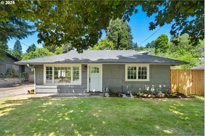 2822 NE Fremont Dr, Portland, OR 97220 - Photo 1
