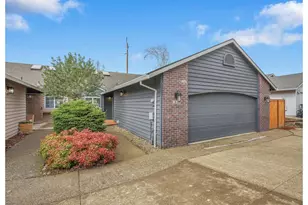 811 NW Meadows Dr, McMinnville, OR 97128 - Photo 1