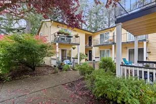 3561 SW Troy St, Portland, OR 97219 - Photo 1