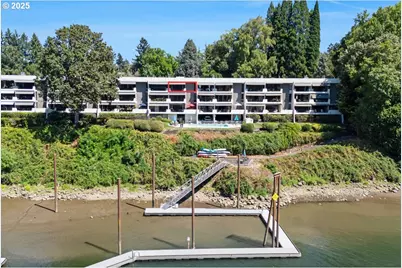 790 SE Webber St #305, Portland, OR 97202 - Photo 1