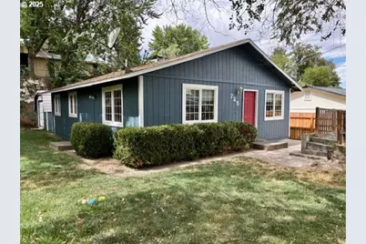 725 SE 9th St, Pendleton, OR 97801 - Photo 1
