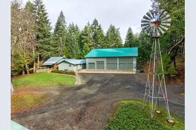 894 Colwell Hill Ln, Roseburg, OR 97471 - Photo 1