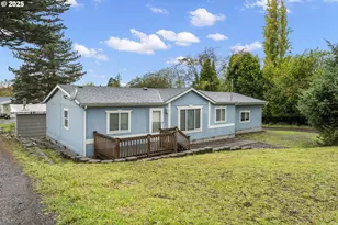 104 B St, Coos Bay, OR 97420 - Photo 1