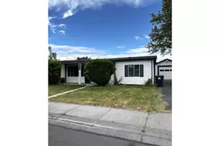 1255 SW Sandy Dr, Hermiston, OR 97838 - Photo 1