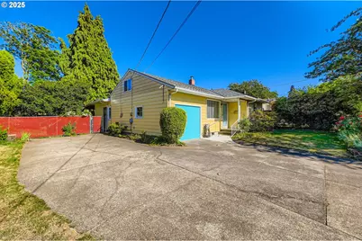 9832 N Van Houten Ave, Portland, OR 97203 - Photo 1