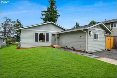 417 Latourette St, Oregon City, OR 97045 - Photo 1