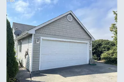 53 Blue Water Ct, Florence, OR 97439 - Photo 1