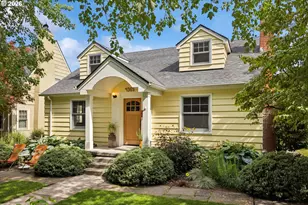 4305 SE Ash St, Portland, OR 97215 - Photo 1